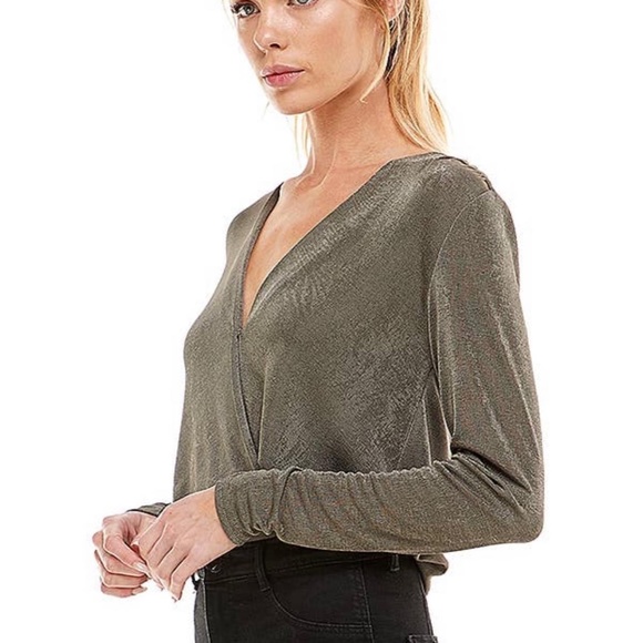 Long sleeve surplice bodysuit - Picture 6 of 8